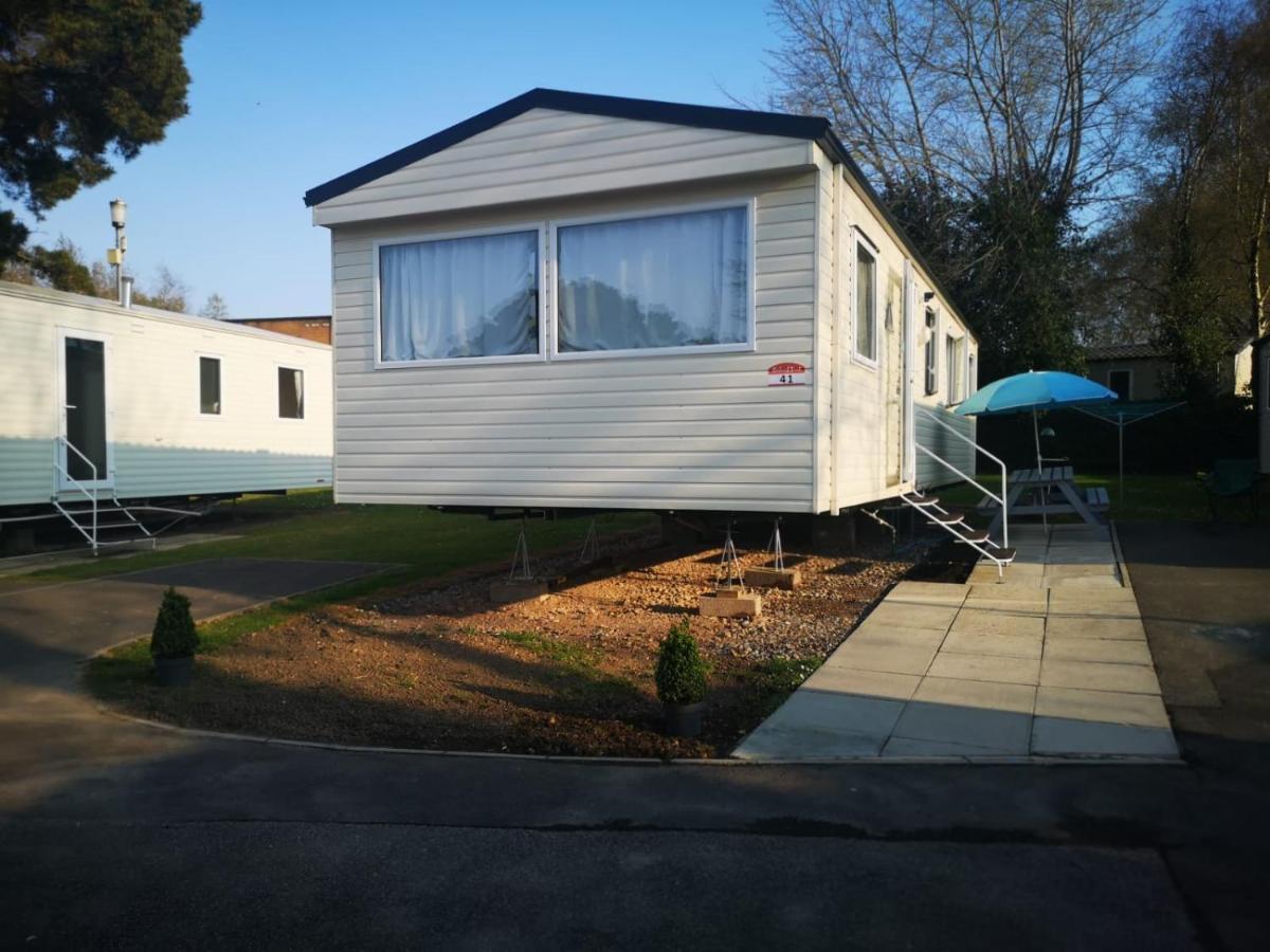 41 Orchard Bank, 3 Bed, Rockley Park Poole Villa Bagian luar foto