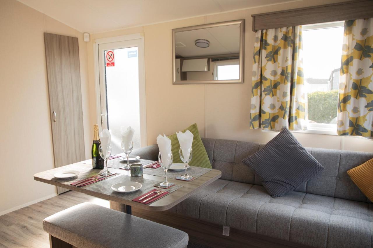 41 Orchard Bank, 3 Bed, Rockley Park Poole Villa Bagian luar foto