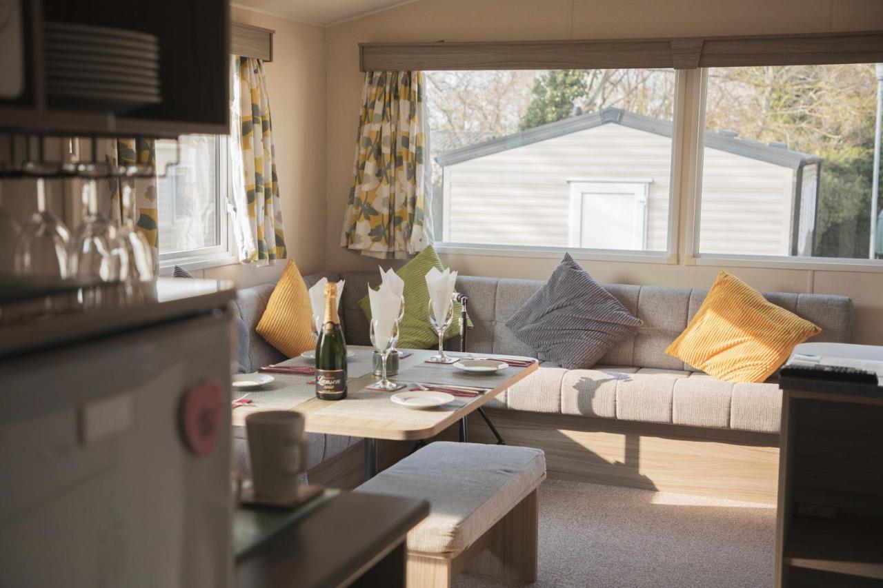 41 Orchard Bank, 3 Bed, Rockley Park Poole Villa Bagian luar foto