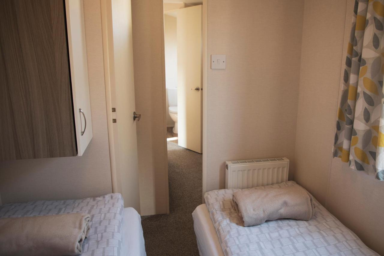41 Orchard Bank, 3 Bed, Rockley Park Poole Villa Bagian luar foto