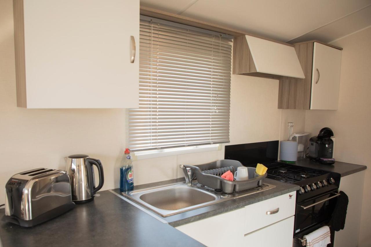41 Orchard Bank, 3 Bed, Rockley Park Poole Villa Bagian luar foto