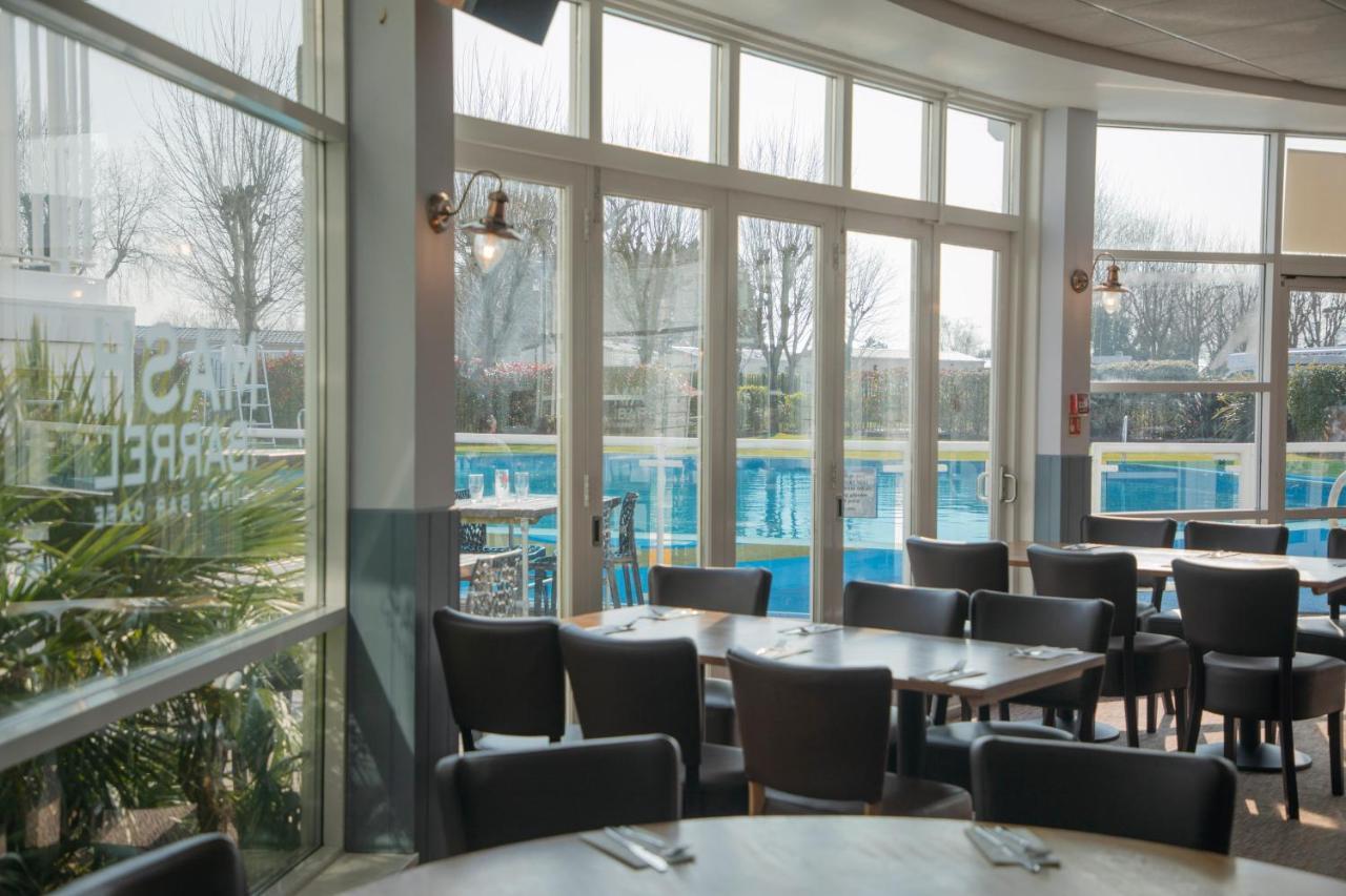 41 Orchard Bank, 3 Bed, Rockley Park Poole Villa Bagian luar foto